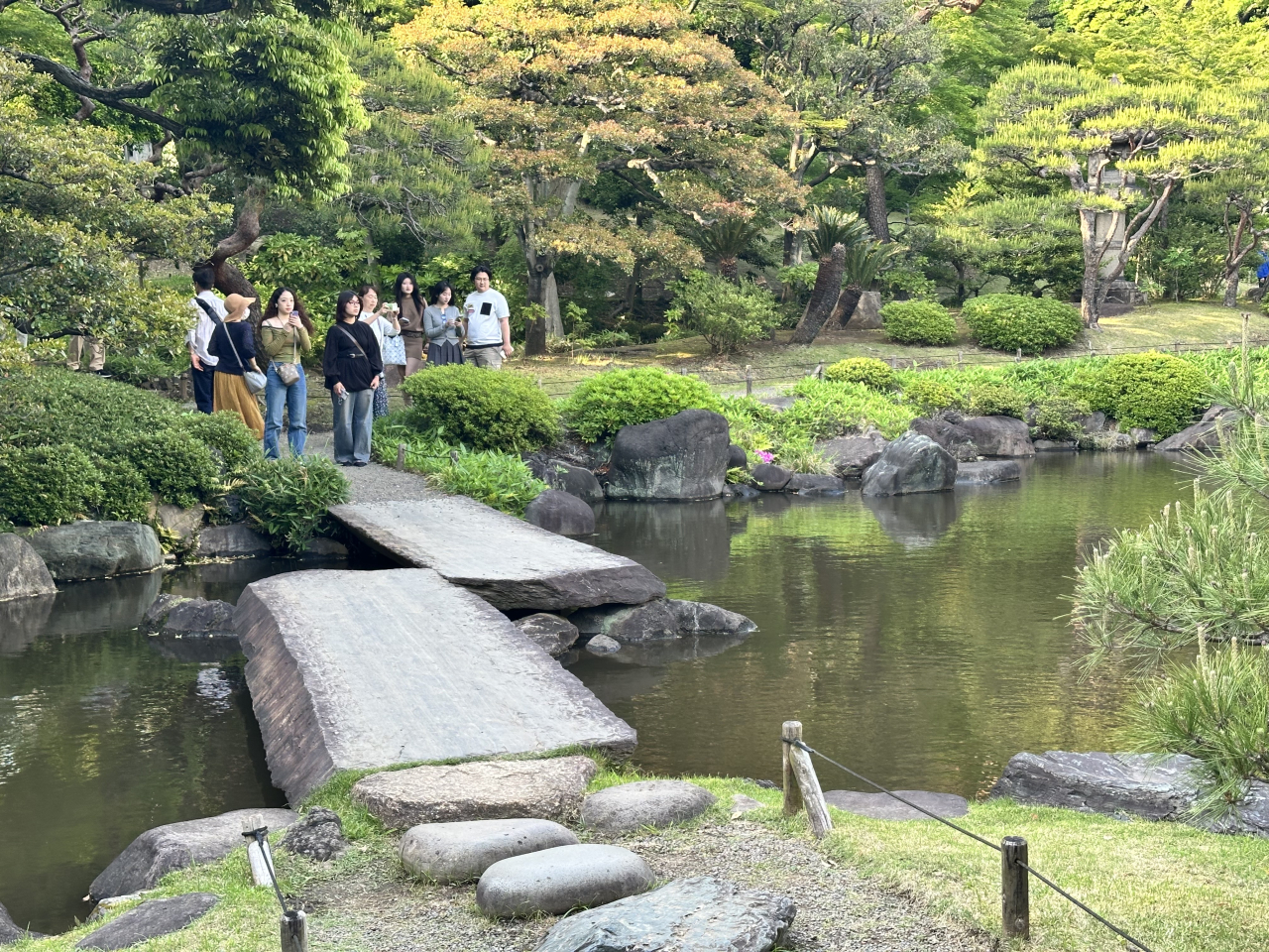 「六義園」